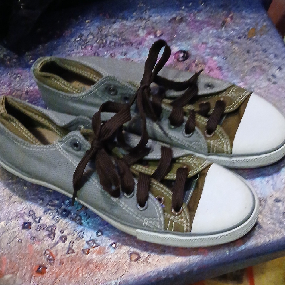 Casual Gray and Brown Sneakers